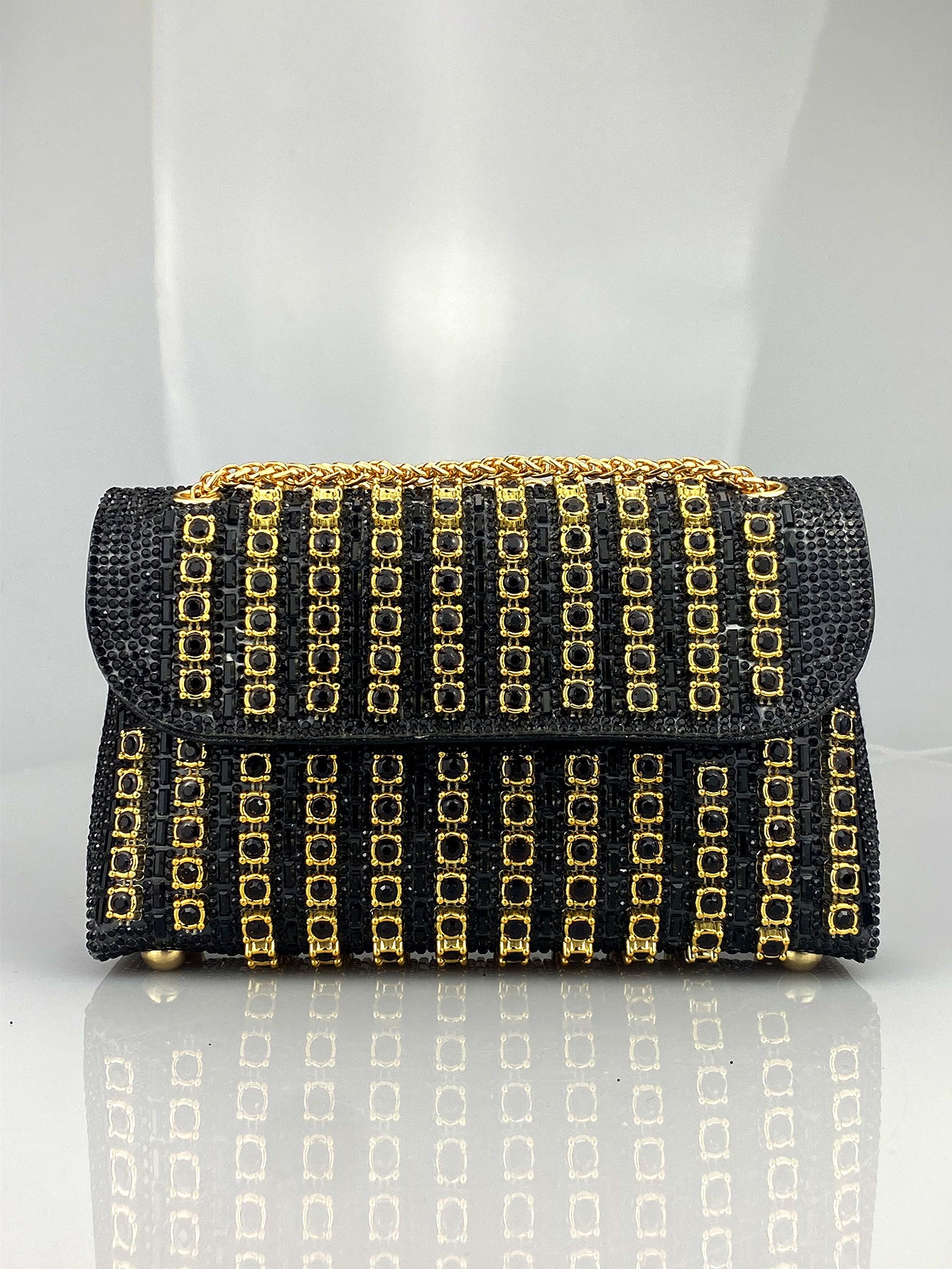 New Elegant Evening Dress Style Brooch-Adorned Clutch Bag with Rhinestones Chain Strap and Cheongsam Design for Formal Occasions