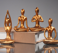 Adorno de Resina Dorada con Figura de Chica Retro, Yoga y Gimnasio