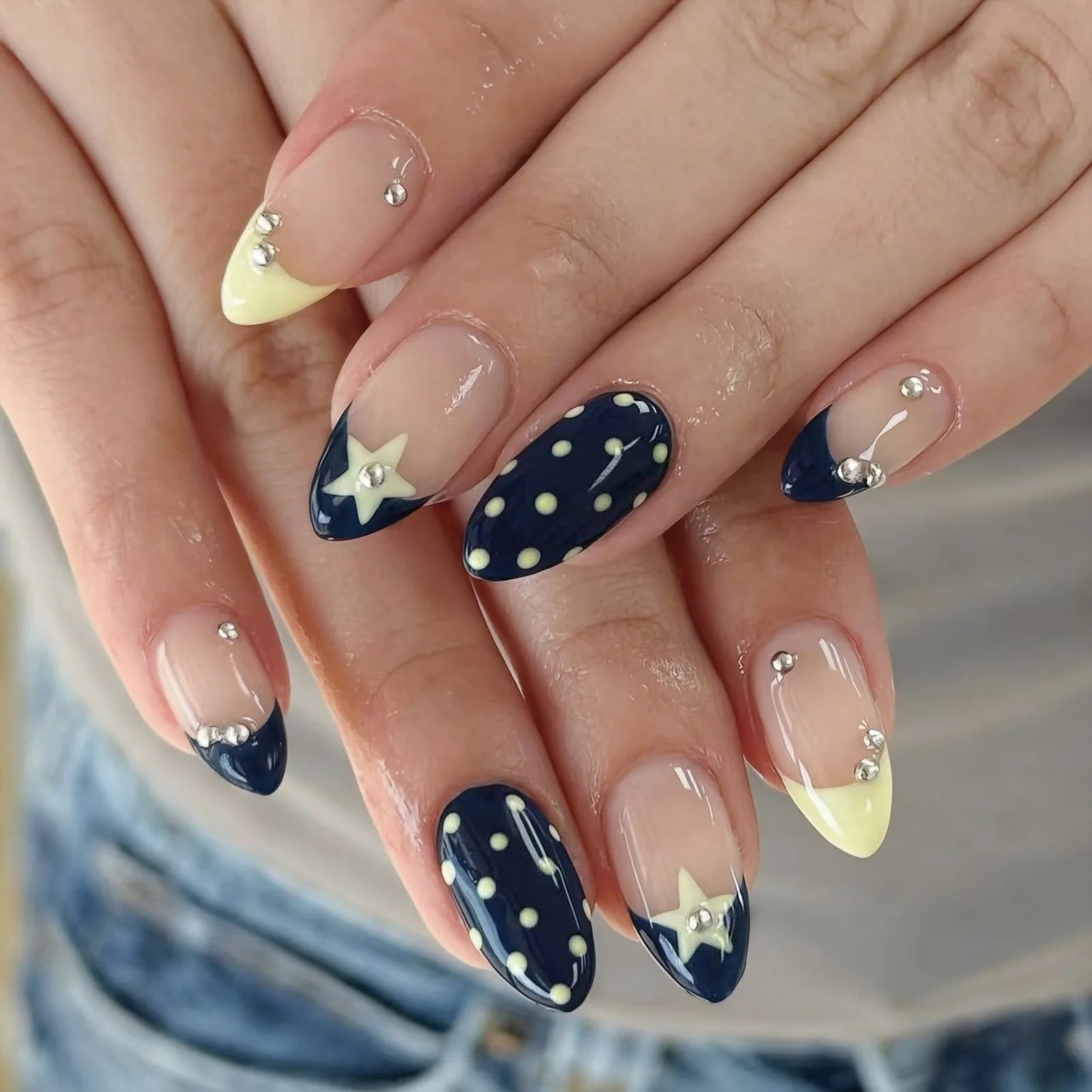 24pcs Star Moon Style Fake Nails White Swan Bowknots Flower Pattern Printed Press On Nails Gradient Black Almond Y2k False Nail