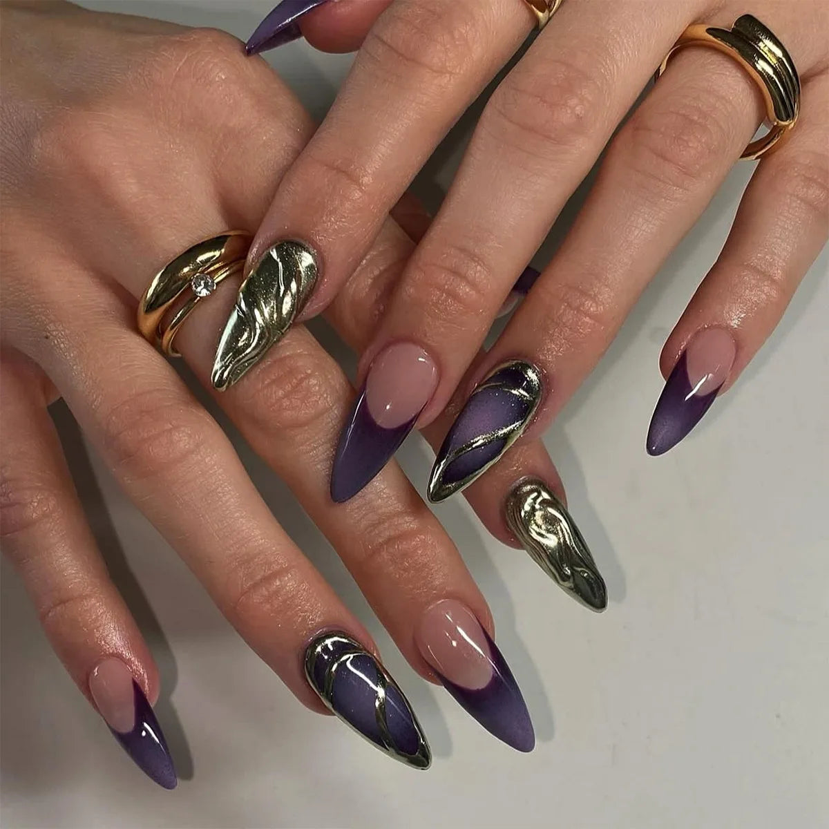 24pcs Sweet & Edgy Metallic Fake Nails 3D Silver-Plated Heart Gradient Press on Nail Almond Full Coverage Nail for Women&Girl